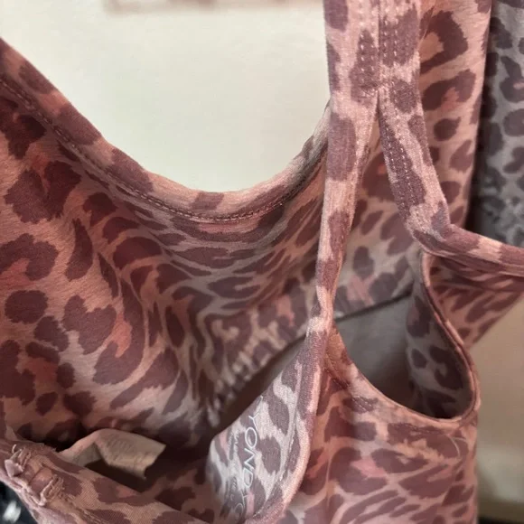 Beyond Yoga Y Tank Top in taupe:light mauve cheetah print Sz Small - Picture 7 of 7
